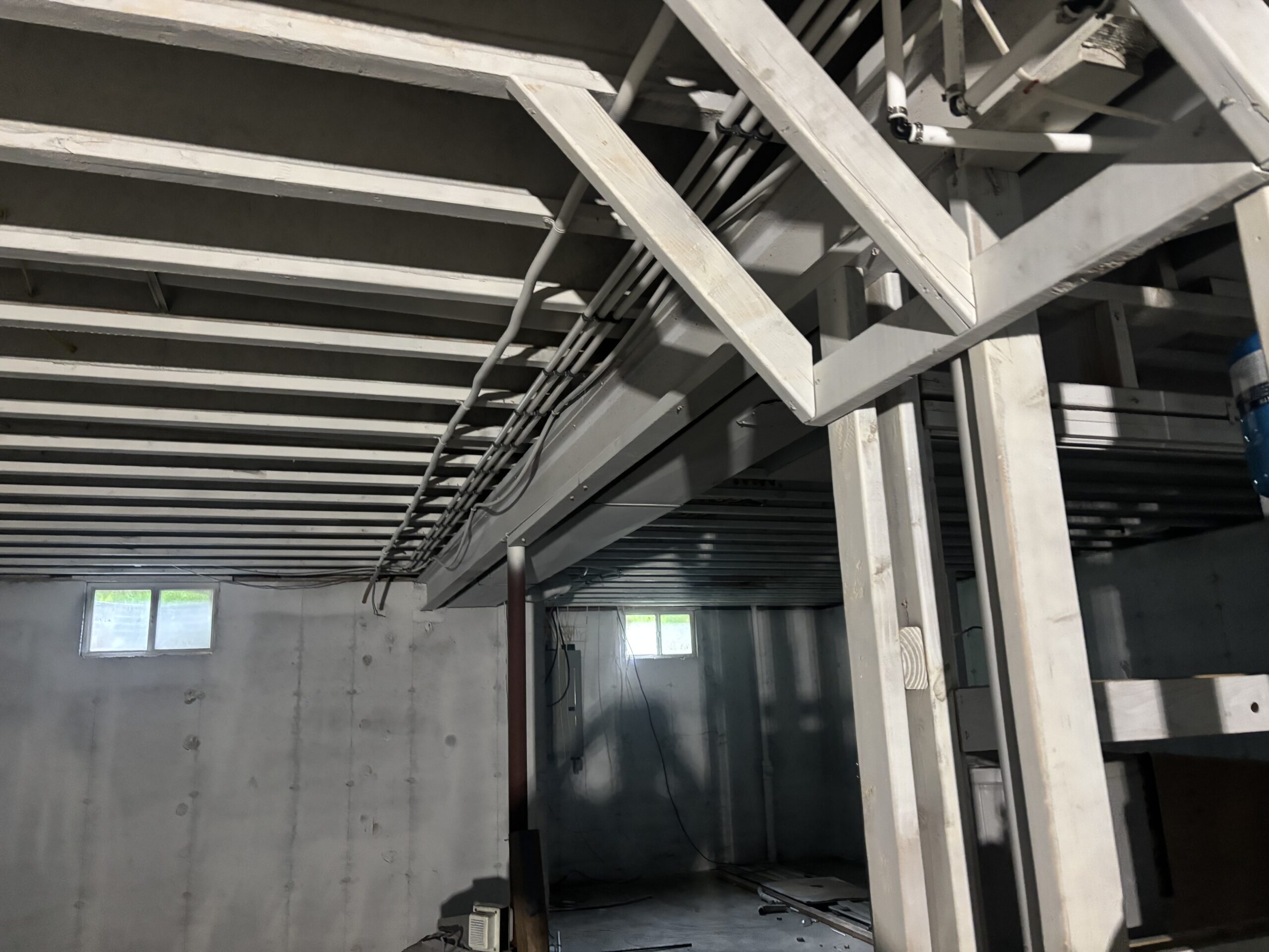 Building structural beams